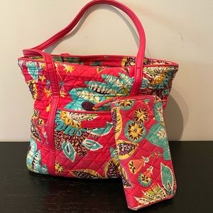 Vera Bradley Bag, medium sized.